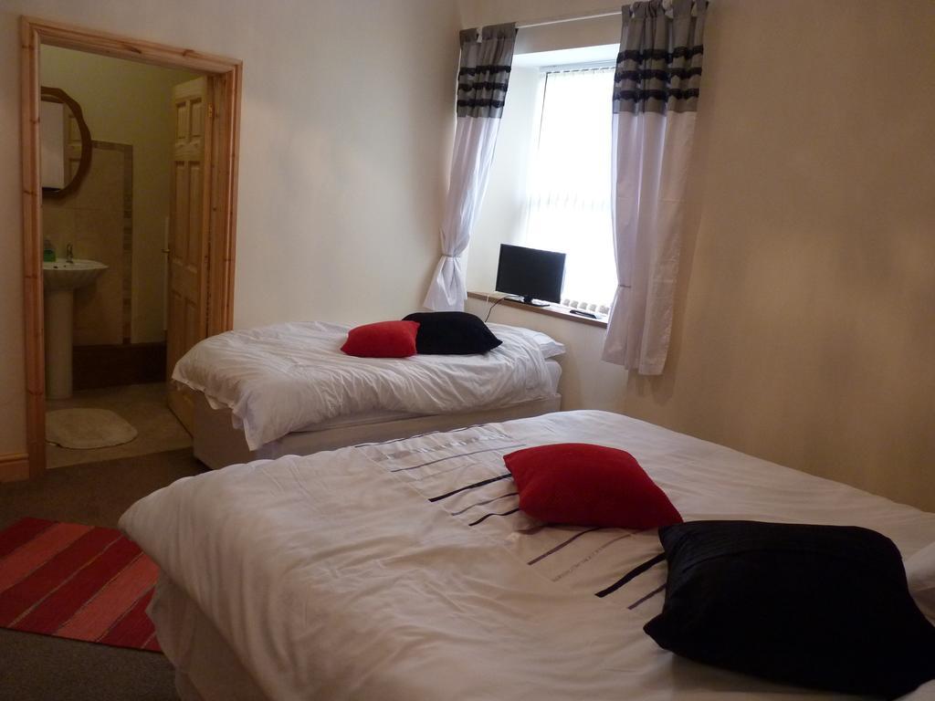 Old Police House Bed and Breakfast Haverfordwest Buitenkant foto